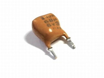 Tantaal condensator 68uf 6,3V