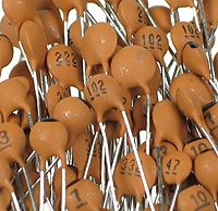10 x ceramic capacitor 15 nf 100 volts RM 5,08