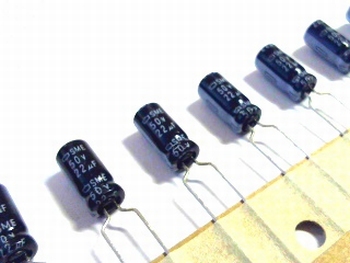 10 x electrolytic capacitors 22uf - 50 volts