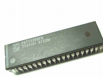 P87C52EBPN microcontroller