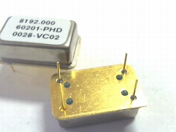 Quartz kristal oscillator 8,192 mhz