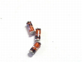 Zener Diode SMD 15 Volt 0.5 Watt 5% -10 stuks SMD