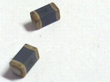 Varistor SMD 49 Volt 1206