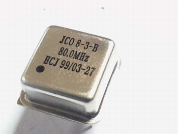 Quartz crystal oscillator 80 mhz square