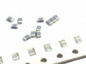 SMD ceramic capacitors 0805 - 1,5nF