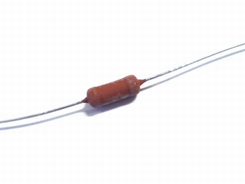 Metal resistor 3K3 1.6Watt 5%