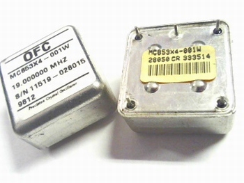Quartz crystal oscillator 19 mhz  MC853X4-001W