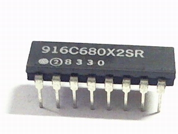 Resistor array 8 x 68 ohm