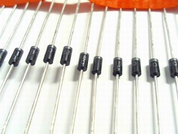 SR180 Schottky diode 80V 1A