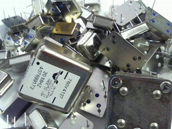 Grab bag of different crystal oscillators +/- 45 pieces