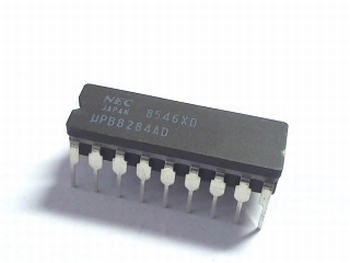 UPB8284AD clock generator and driver for 8088 microprocessor