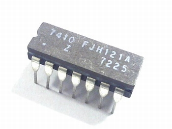 FJH121 - TTL triple 3-input nand gate (7410) NOS