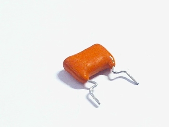 MKT capacitor 2,2 nF 250V