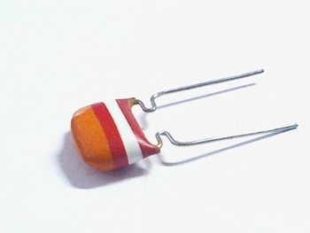 MKT capacitor 3,3 nF 250V