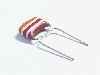 MKT capacitor 3,9 nF 250V