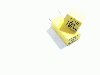 Styroflex condensator 1.21nf 2% radiaal