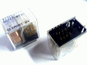 Relais V23154-D0717-B110 - 12 volt DC 4PDT