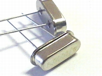 Quartz crystal 9,8304 mhz HC49