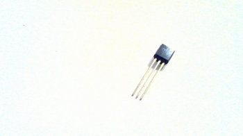 LE30CZ voltage regulator 3V 100MA TO92-3