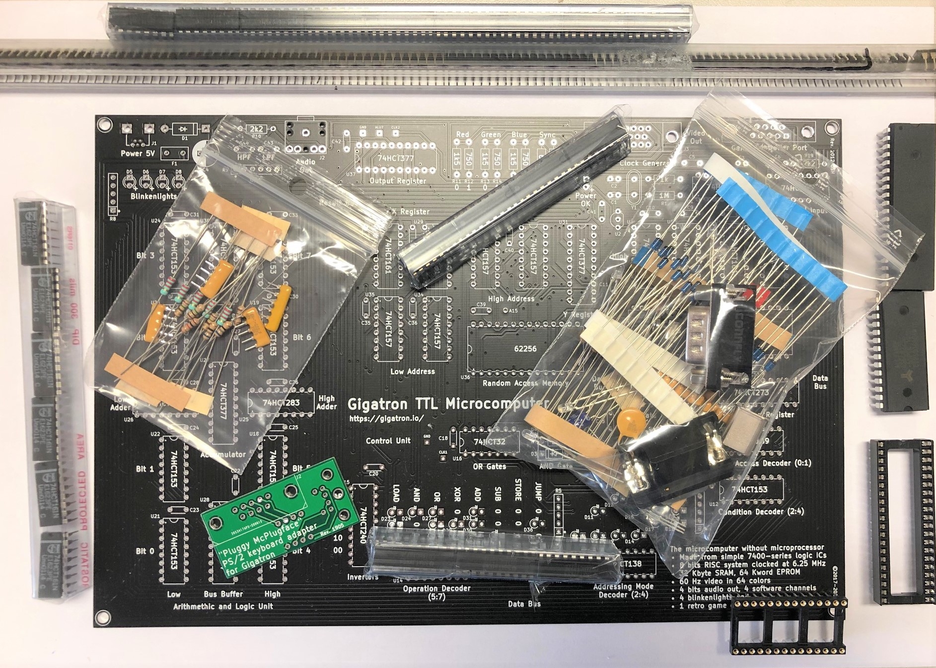 GIGATRON retrocomputer building kit